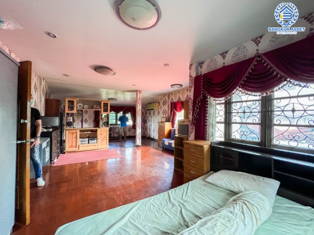 *****บ้านเดี่ยวมือสอง ม.ดอนเมืองวิลล่า2 เพิ่มสิน เนื้อที่กว้างขวางถึง 61.10 ตร.ว. ฟังก์ชัน 4 ห้องนอน 2 ห้องน้ำ จอดรถได้ 2 คัน ต่อเติมพร้อมเข้าอยู่ มีเป็นส่วนตัว สิ่งอำนวยความสะดวกครบครัน บนทำเลเดินทางสะดวก เชื่อมต่อถนนสายไหม, ถนนพหลโยธิน ใกล้รถไฟฟ้าสายสีเขียว "สถานีสะพานใหม่" และจุดขึ้นทางด่วน "สุขาภิบาล5" จองเลย